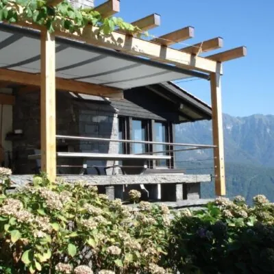 SHADE STRUCTURE